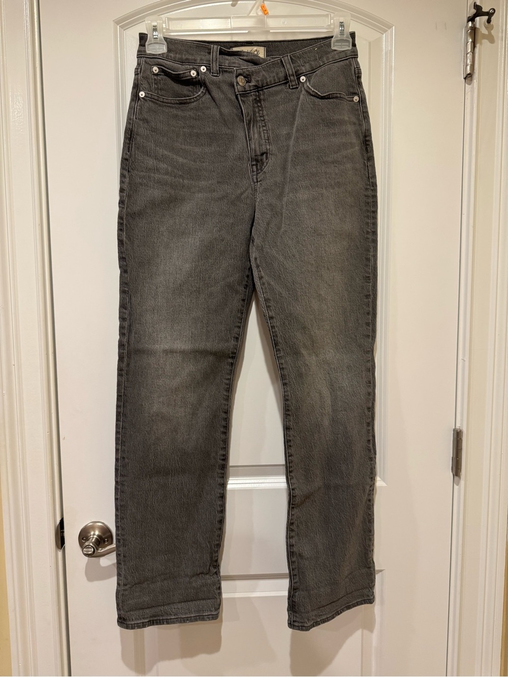 Madewell Straight Leg Jeans in Charcoal